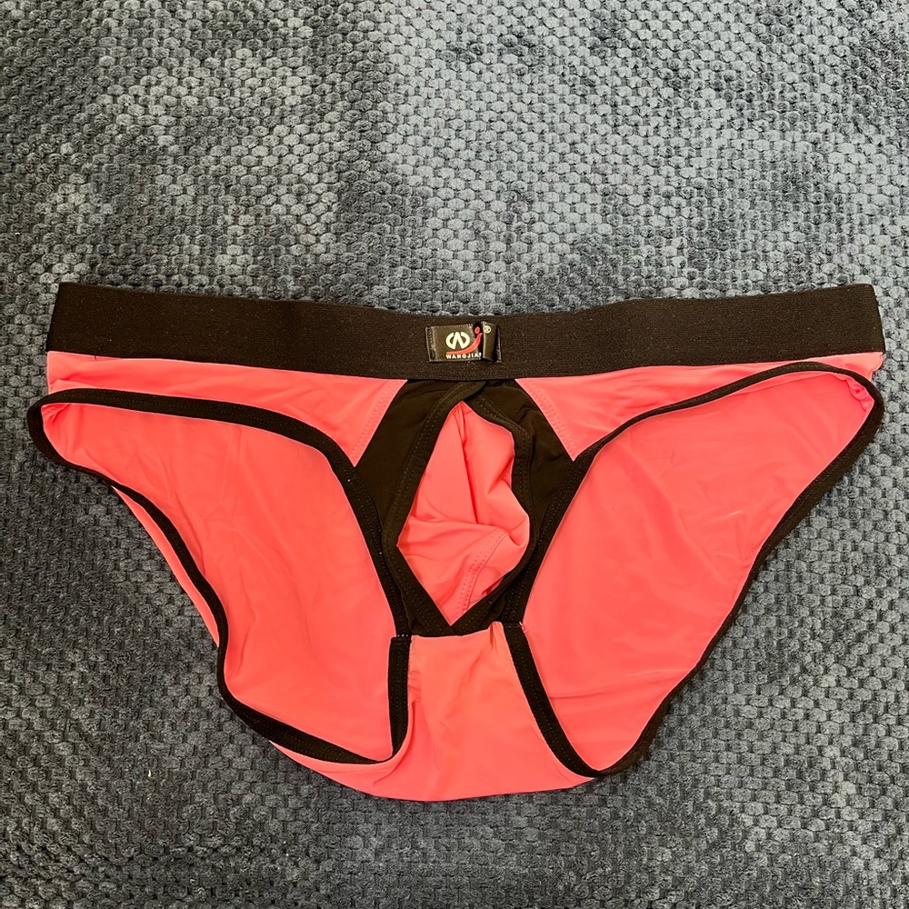 Silk men’s bikini brief.